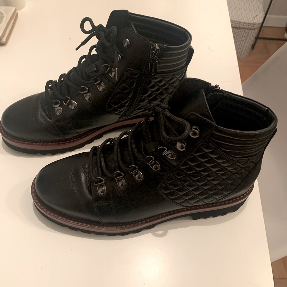 Blondo quilted leather zip up booties